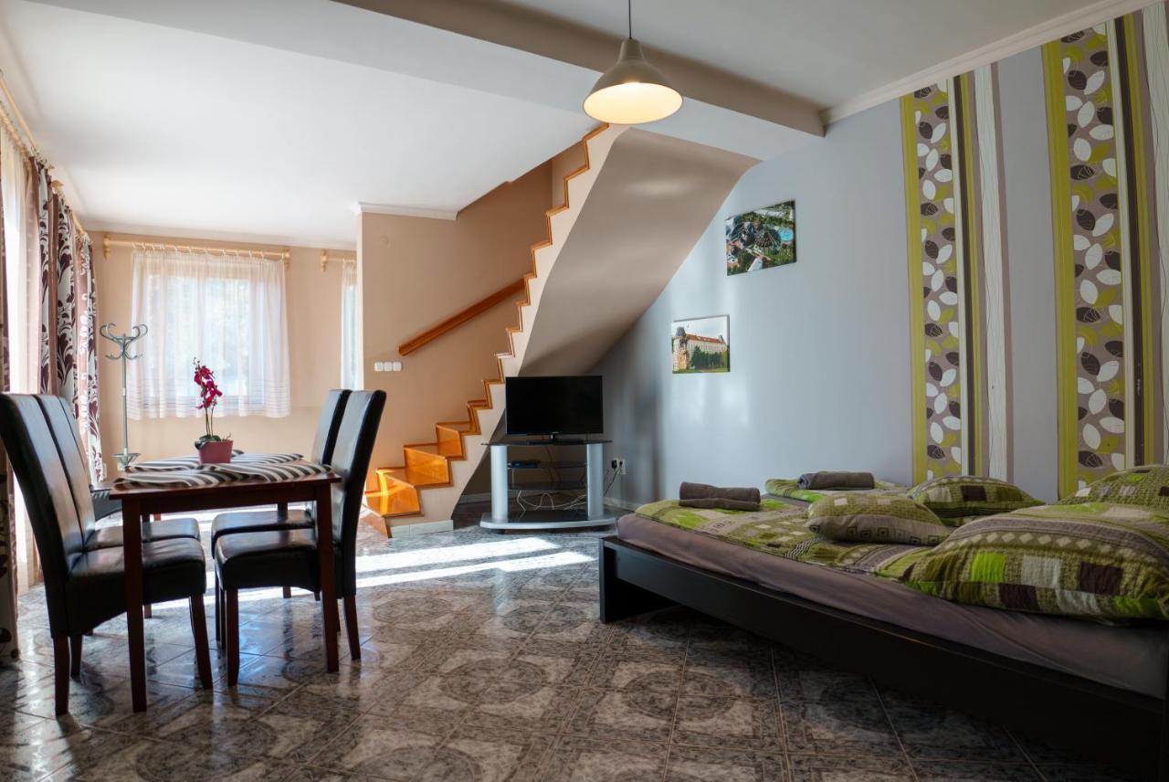 Aranyhid Vendeghaz Otel Makó Dış mekan fotoğraf