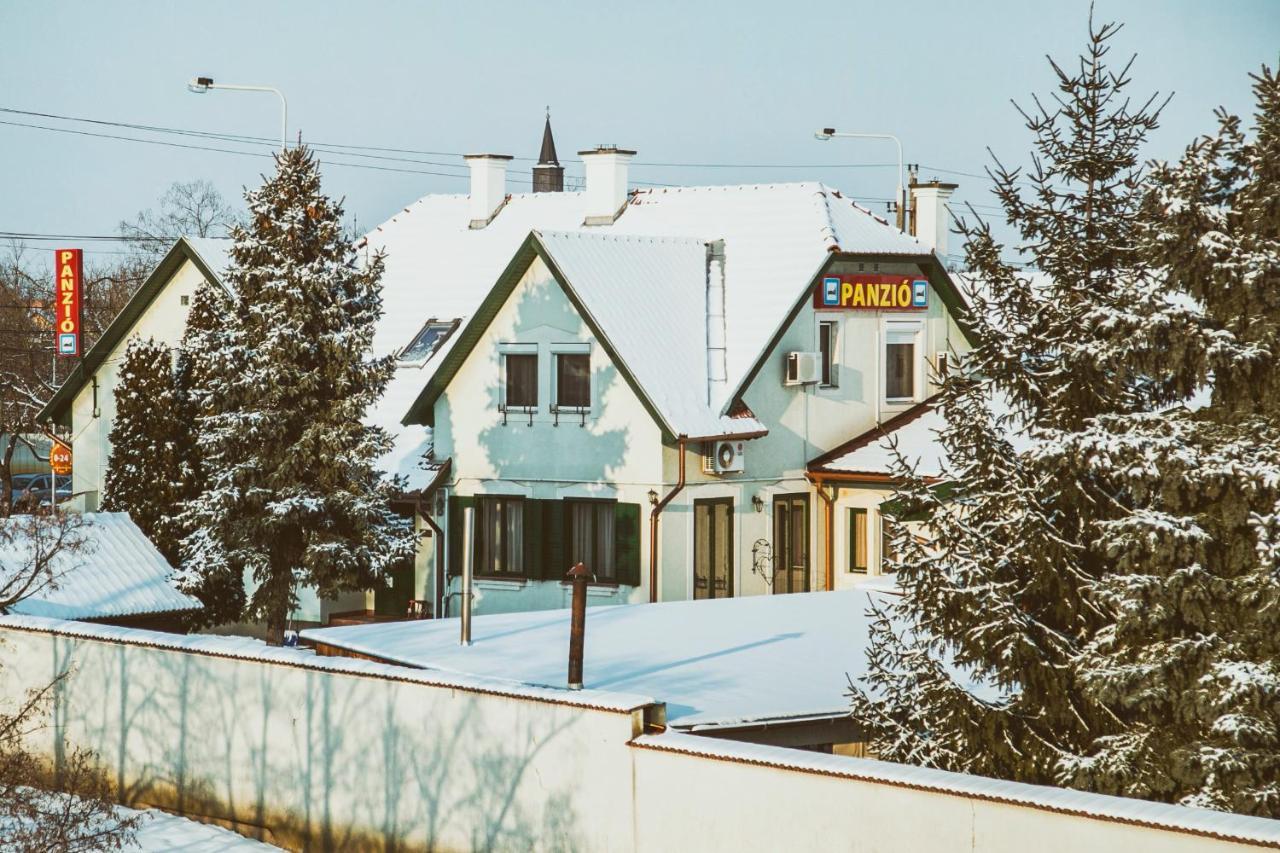 Aranyhid Vendeghaz Otel Makó Dış mekan fotoğraf