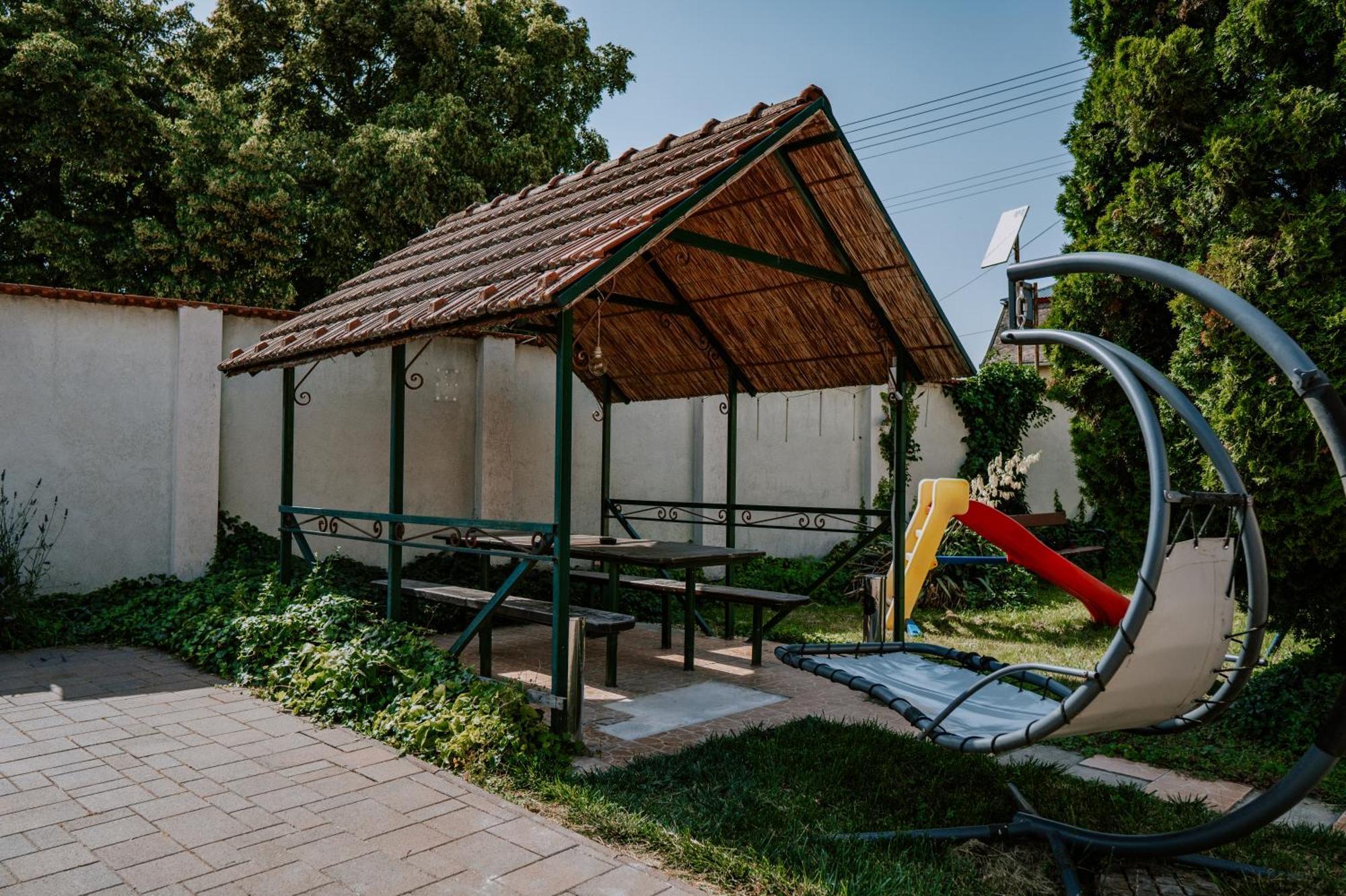 Aranyhid Vendeghaz Otel Makó Dış mekan fotoğraf