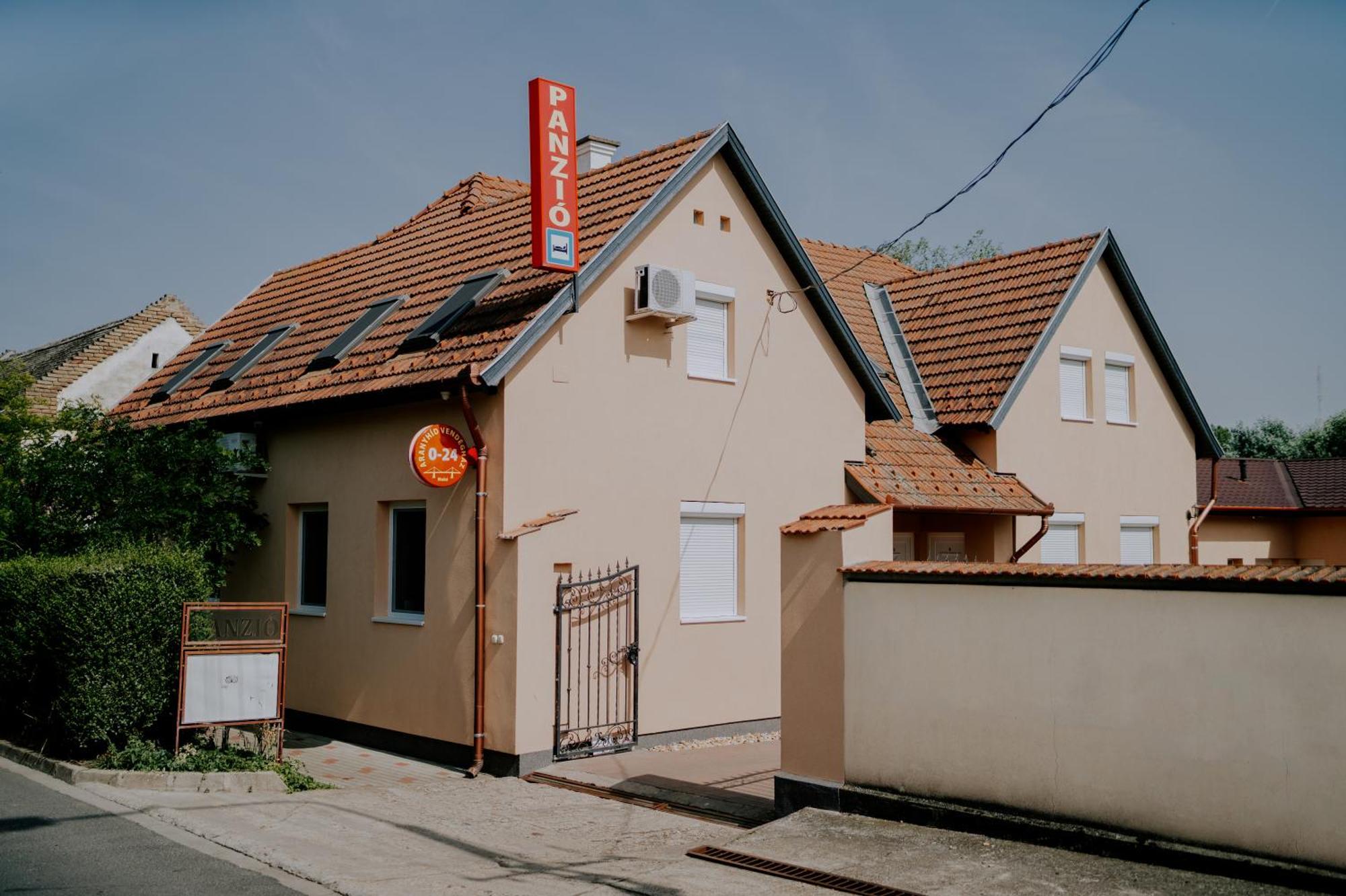 Aranyhid Vendeghaz Otel Makó Dış mekan fotoğraf